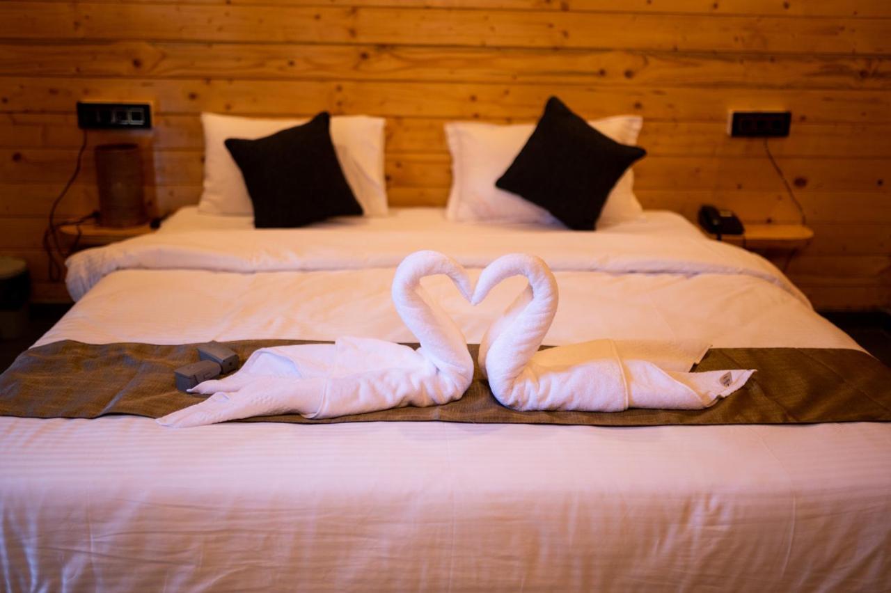 Tranquill Riverside Luxury Cottages With Bathtub, Candolim Ngoại thất bức ảnh