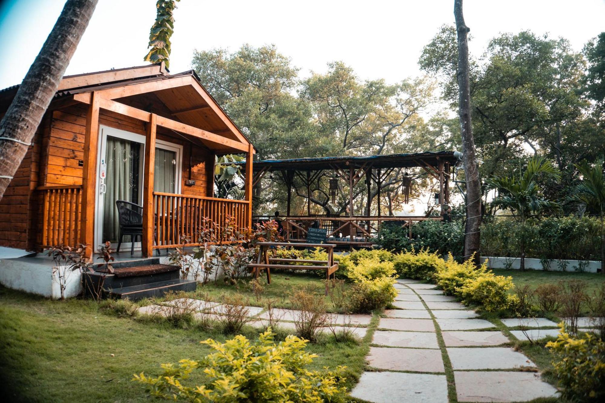 Tranquill Riverside Luxury Cottages With Bathtub, Candolim Ngoại thất bức ảnh