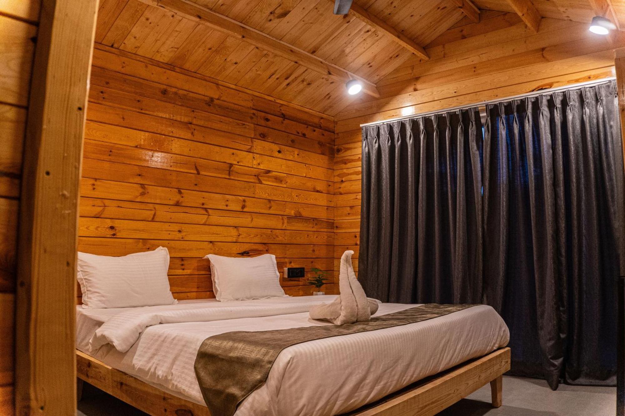 Tranquill Riverside Luxury Cottages With Bathtub, Candolim Ngoại thất bức ảnh