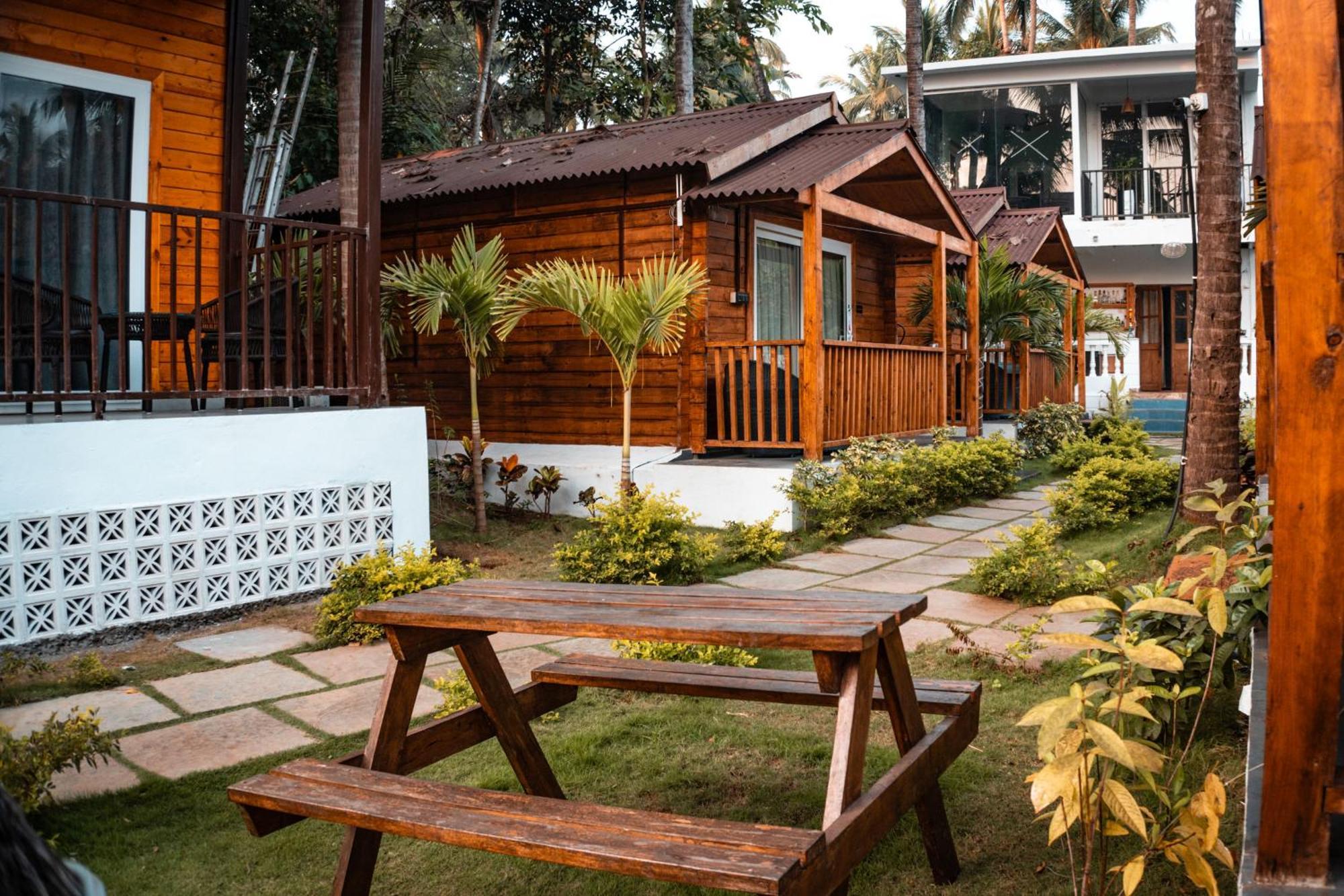 Tranquill Riverside Luxury Cottages With Bathtub, Candolim Ngoại thất bức ảnh